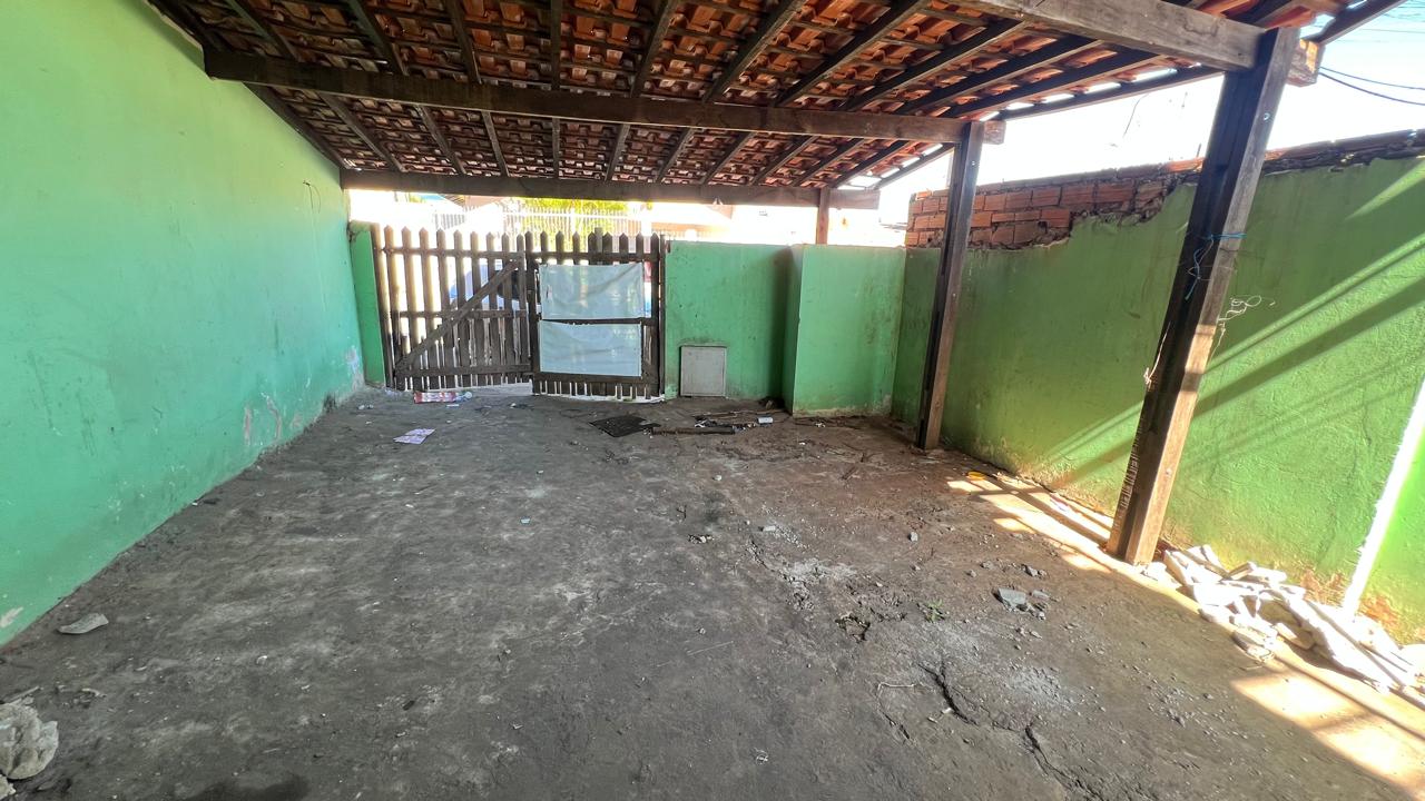 Terreno de esquina à venda com 408m² e casa para reforma por R$ 350.000 - Jardim Faculdade - Boituva/SP