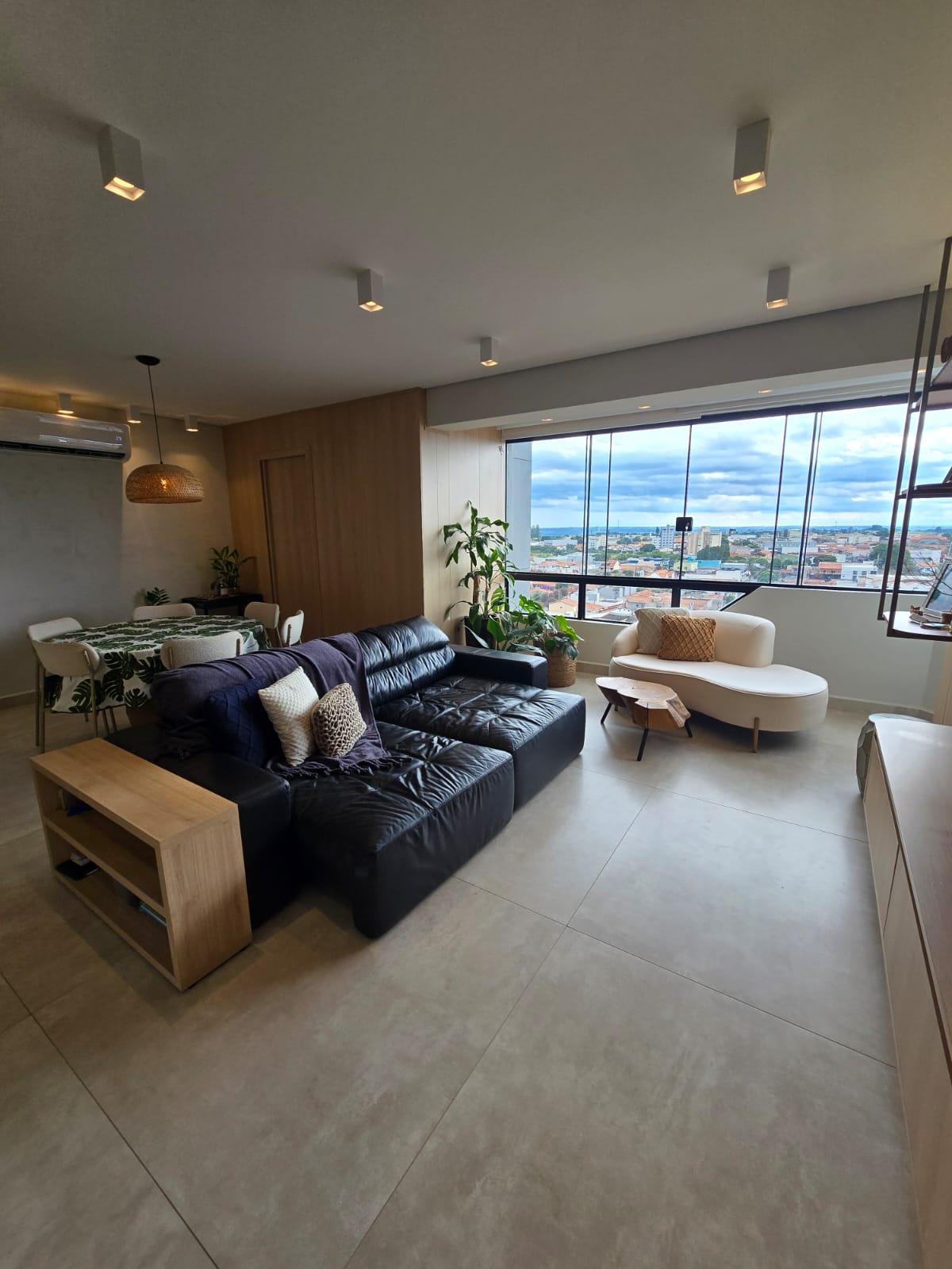 Apartamento com 3 dormitórios à venda, 133m² por R$ 1.190.000 – Edifício Itapuã – Centro, Boituva/SP