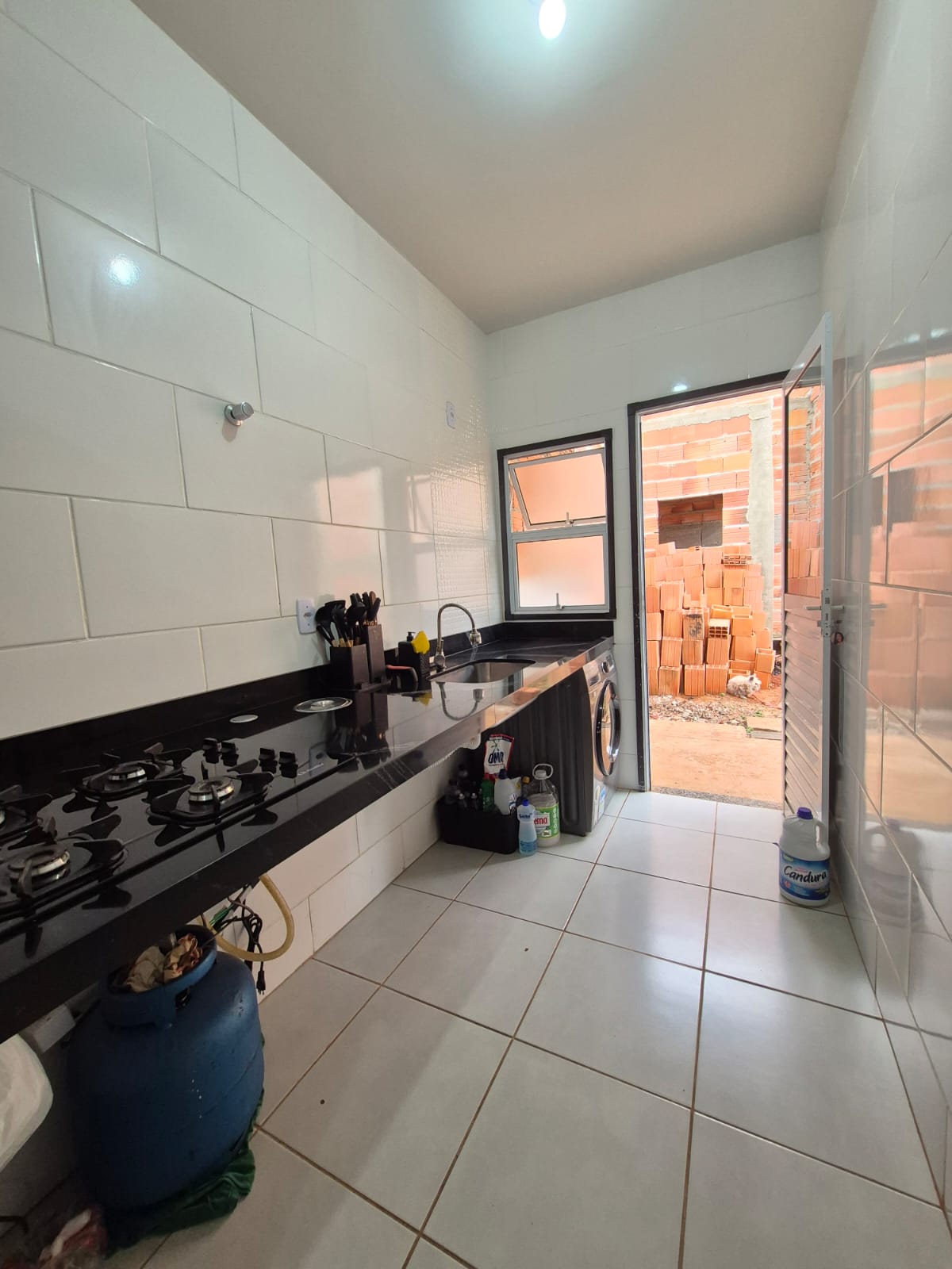 Casa com 2 dormitórios à venda por R$ 300.000 – Condomínio Village Golden – Boituva/SP