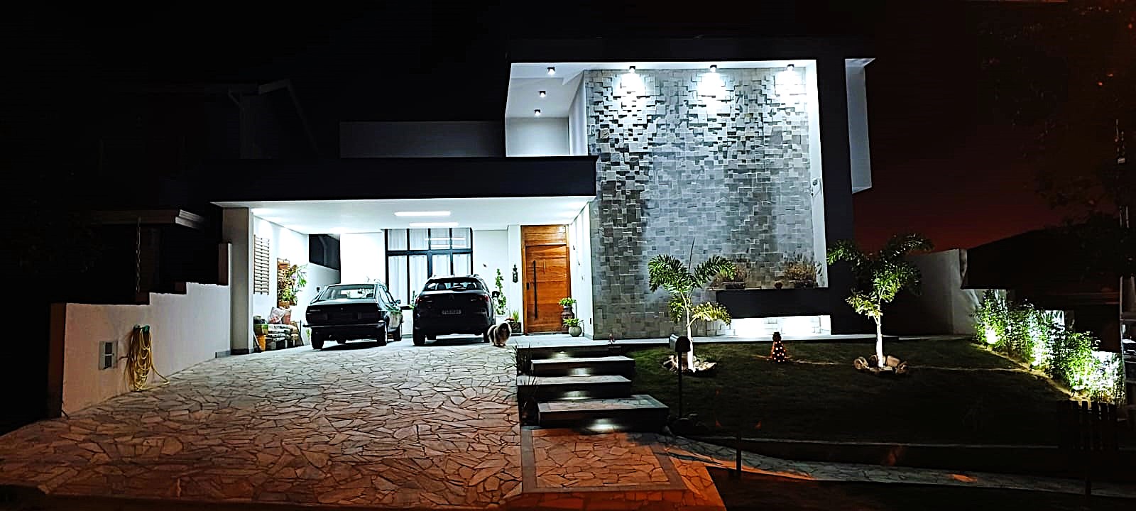 Casa com 3 suítes à venda, 257m² por R$ 1.690.000 no Condomínio Portal das Estrelas