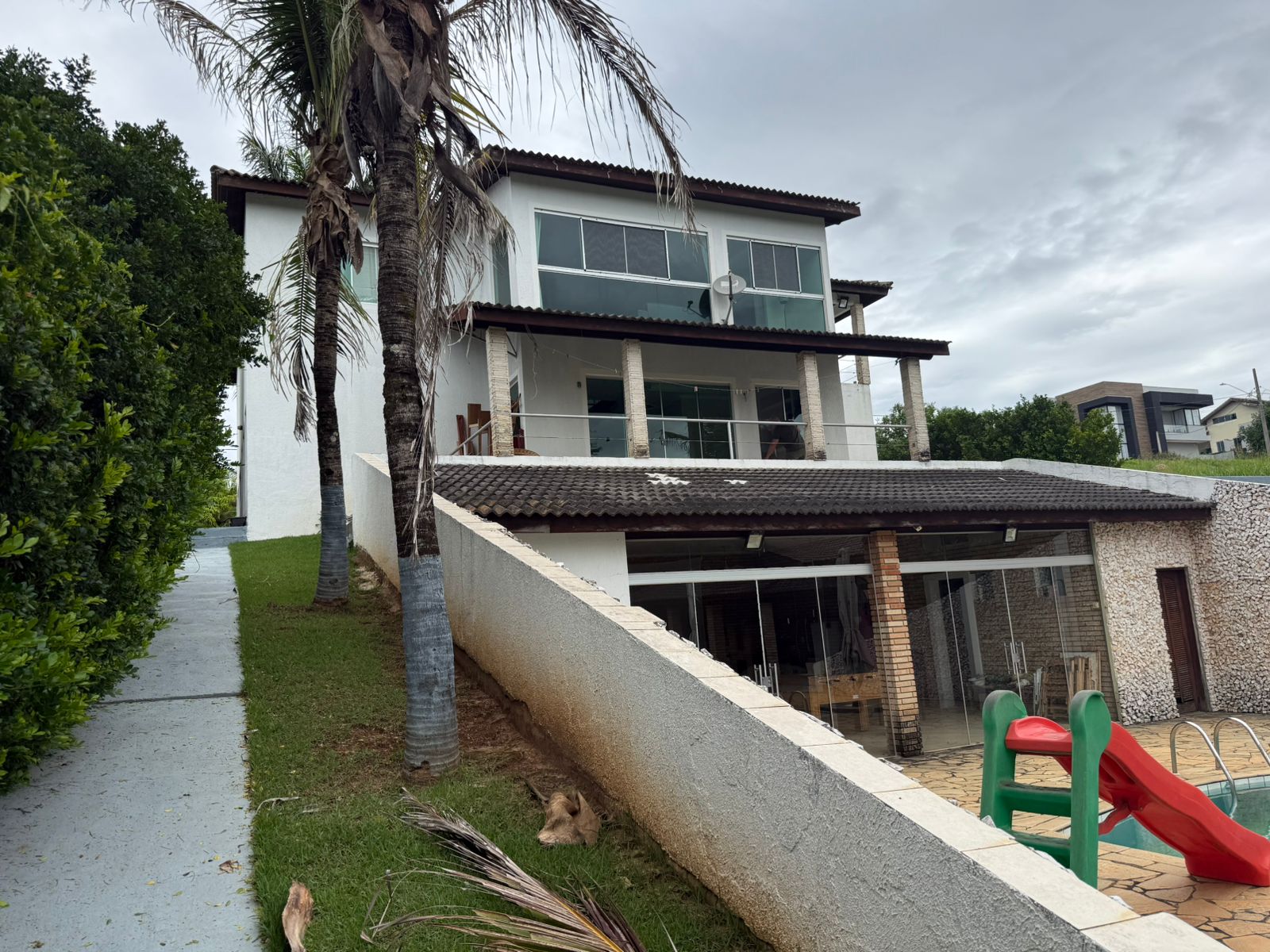 Casa com 4 dormitórios à venda, 600m² por R$ 1.400.000 – Residencial Village da Serra – Araçoiaba da Serra/SP