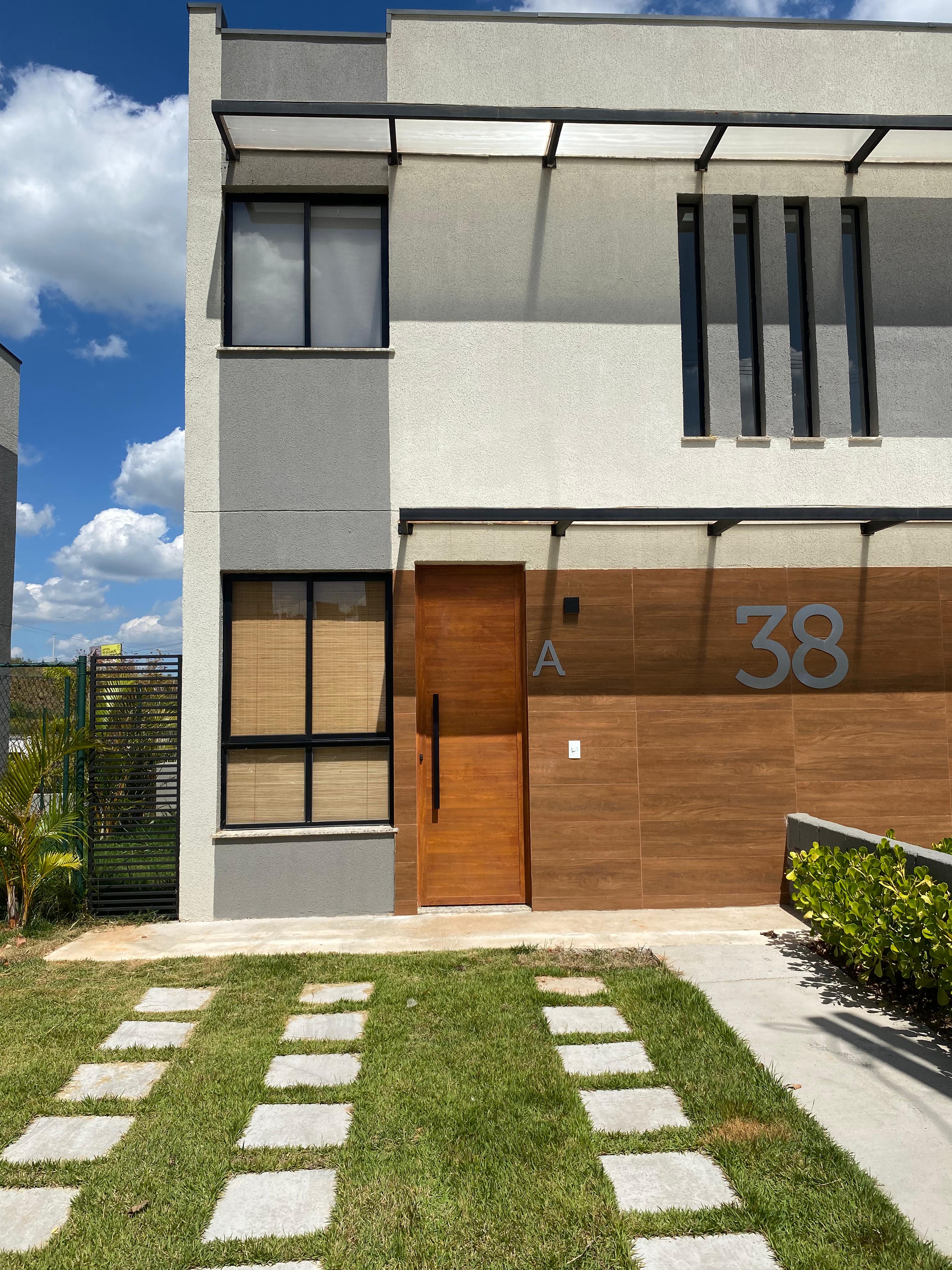Casa em condomínio - Locação