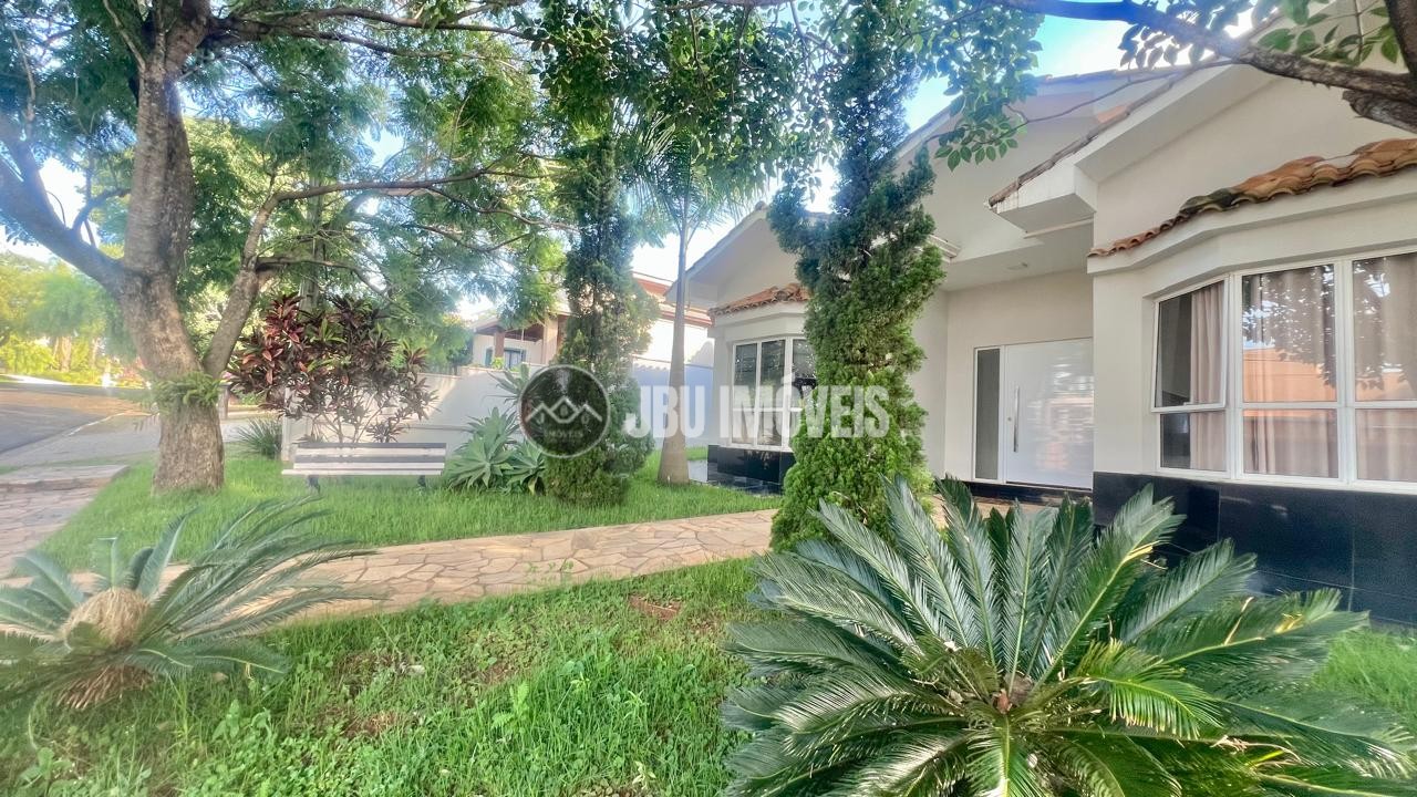 Casa com 3 dormitórios à venda, 360m² por R$ 2.500.000 – Condomínio Flora Ville –