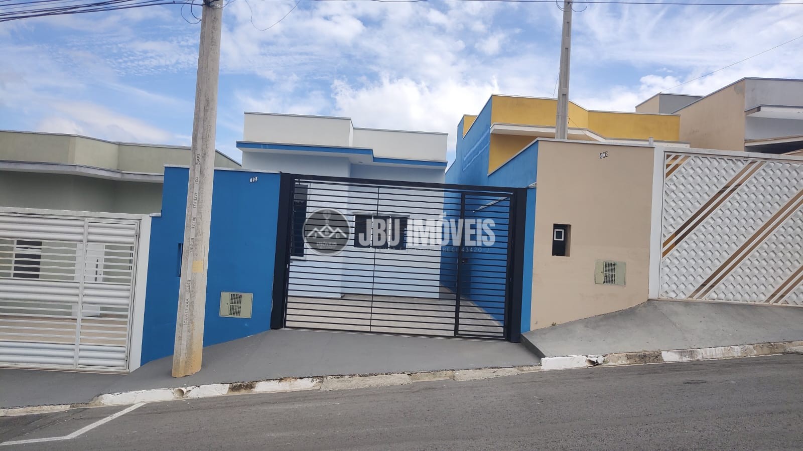 Casa com 2 dormitórios à venda, 68m² por R$ 290.000 - Jardim Santa Cruz - Iperó/SP