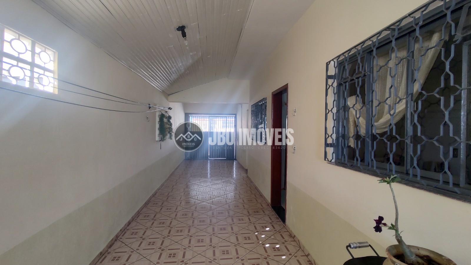 Casa com 3 dormitórios e salão comercial à venda por R$ 500.000 - Bairro São José - Cerquilho/SP