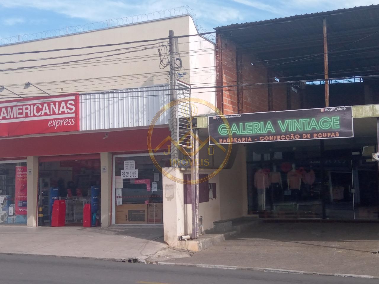 Prédio Comercial com 160m² à Venda por R$ 800.000,00 - Iperó/SP