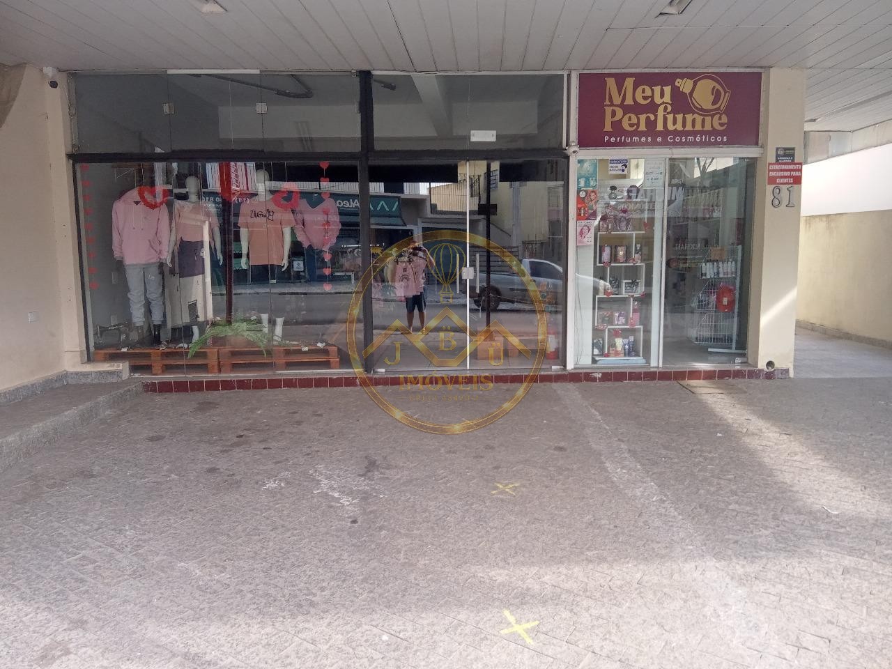Prédio Comercial com 160m² à Venda por R$ 800.000,00 - Iperó/SP