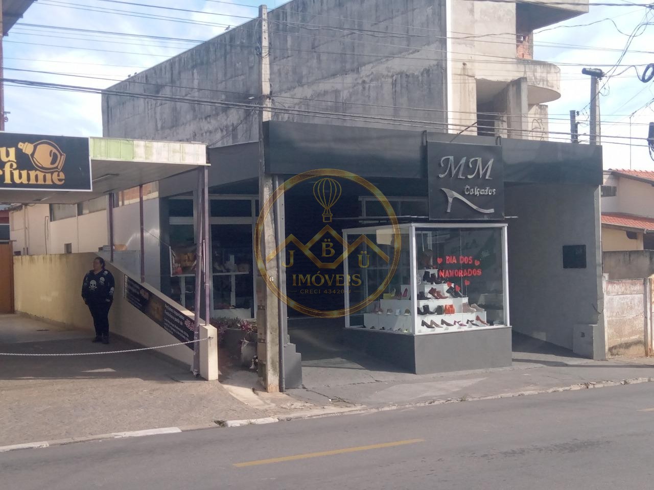 Prédio Comercial com 160m² à Venda por R$ 800.000,00 - Iperó/SP