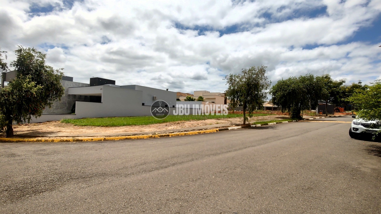 Terreno de esquina à venda, 553m² por R$ 620.000 - Condomínio Portal das Estrelas - Boituva/SP