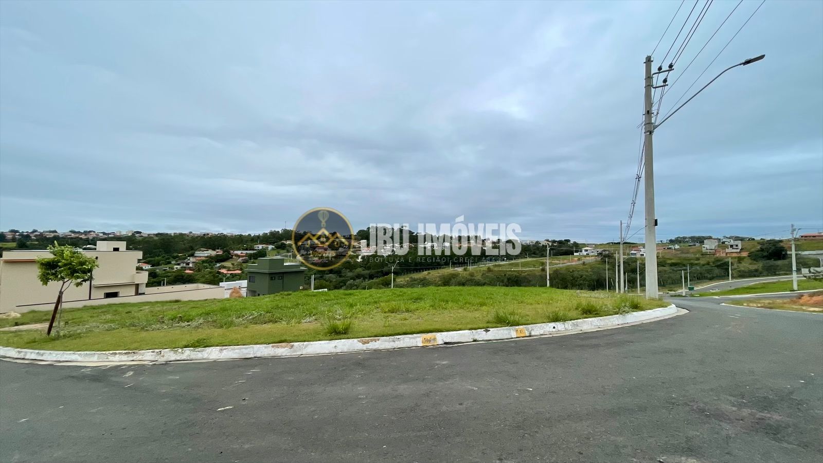 Terreno de esquina à venda, 232,62m² por R$ 235.000 - Condomínio Reserva dos Ipês - Boituva/SP