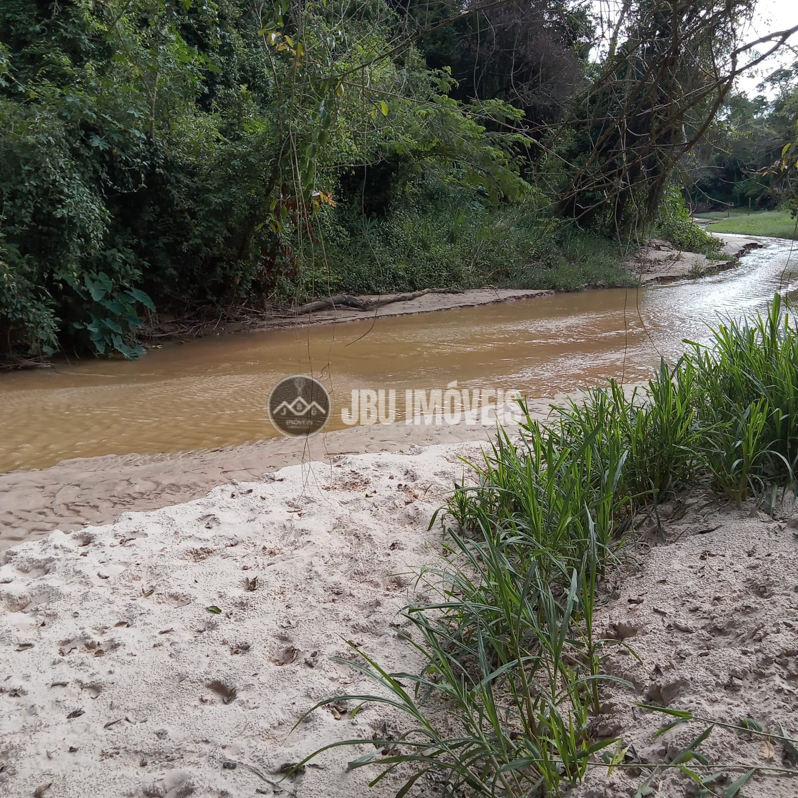 Chácara com 2 dormitórios à venda, 100m² por R$ 345.000 - Água Branca - Boituva/SP