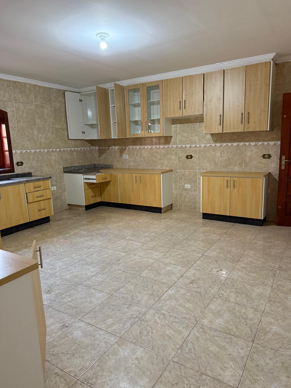 Sobrado com Ponto Comercial à Venda – 280 m² – Excelente Localização – R$ 615.000,00