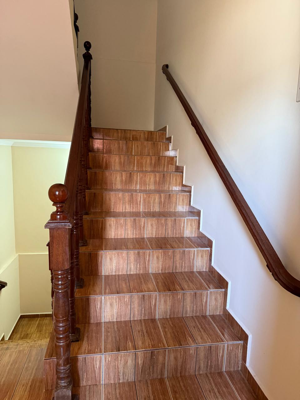 Sobrado com Ponto Comercial à Venda – 280 m² – Excelente Localização – R$ 615.000,00