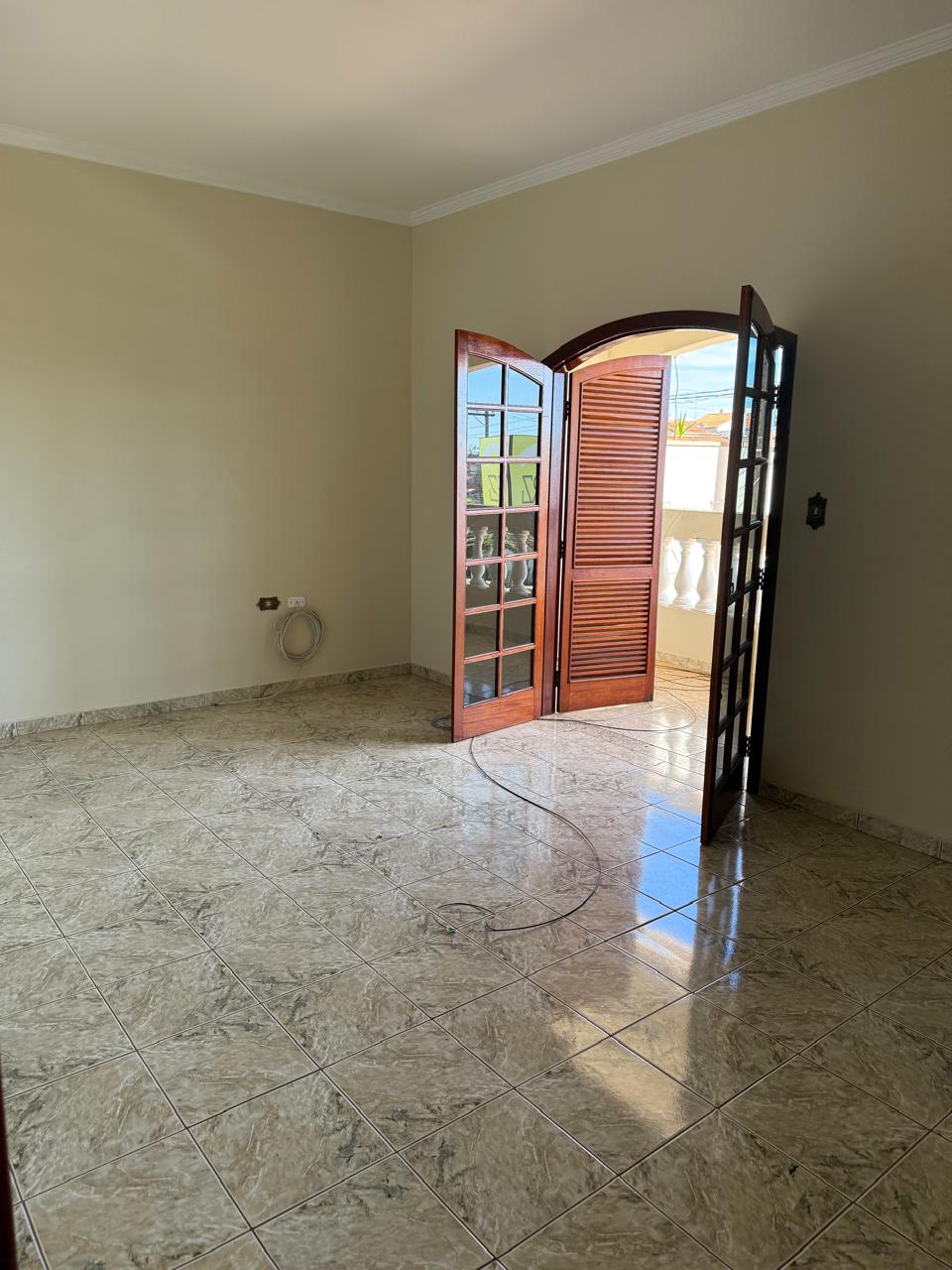 Sobrado com Ponto Comercial à Venda – 280 m² – Excelente Localização – R$ 615.000,00