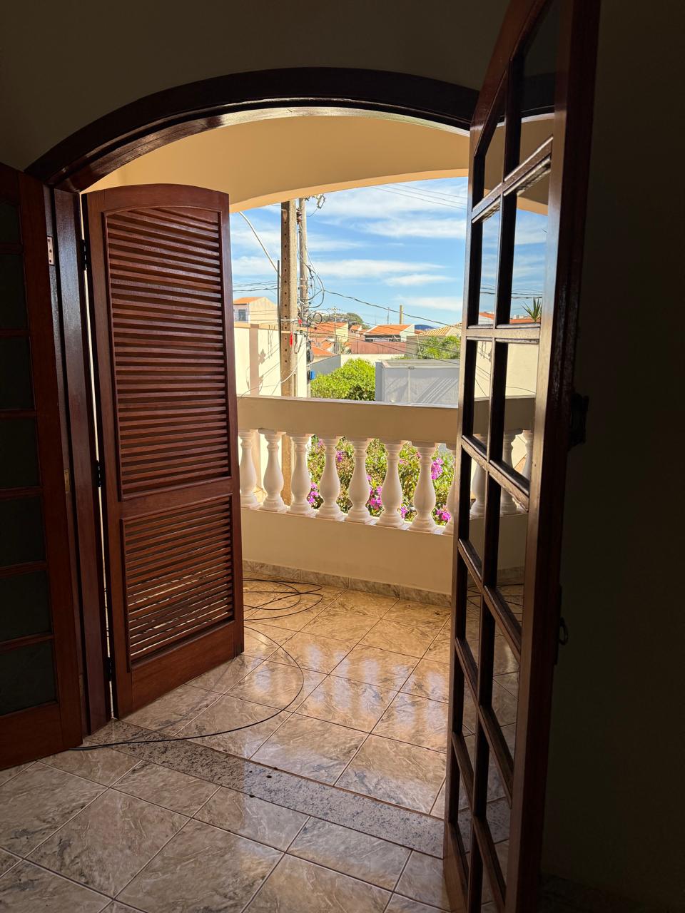 Sobrado com Ponto Comercial à Venda – 280 m² – Excelente Localização – R$ 615.000,00