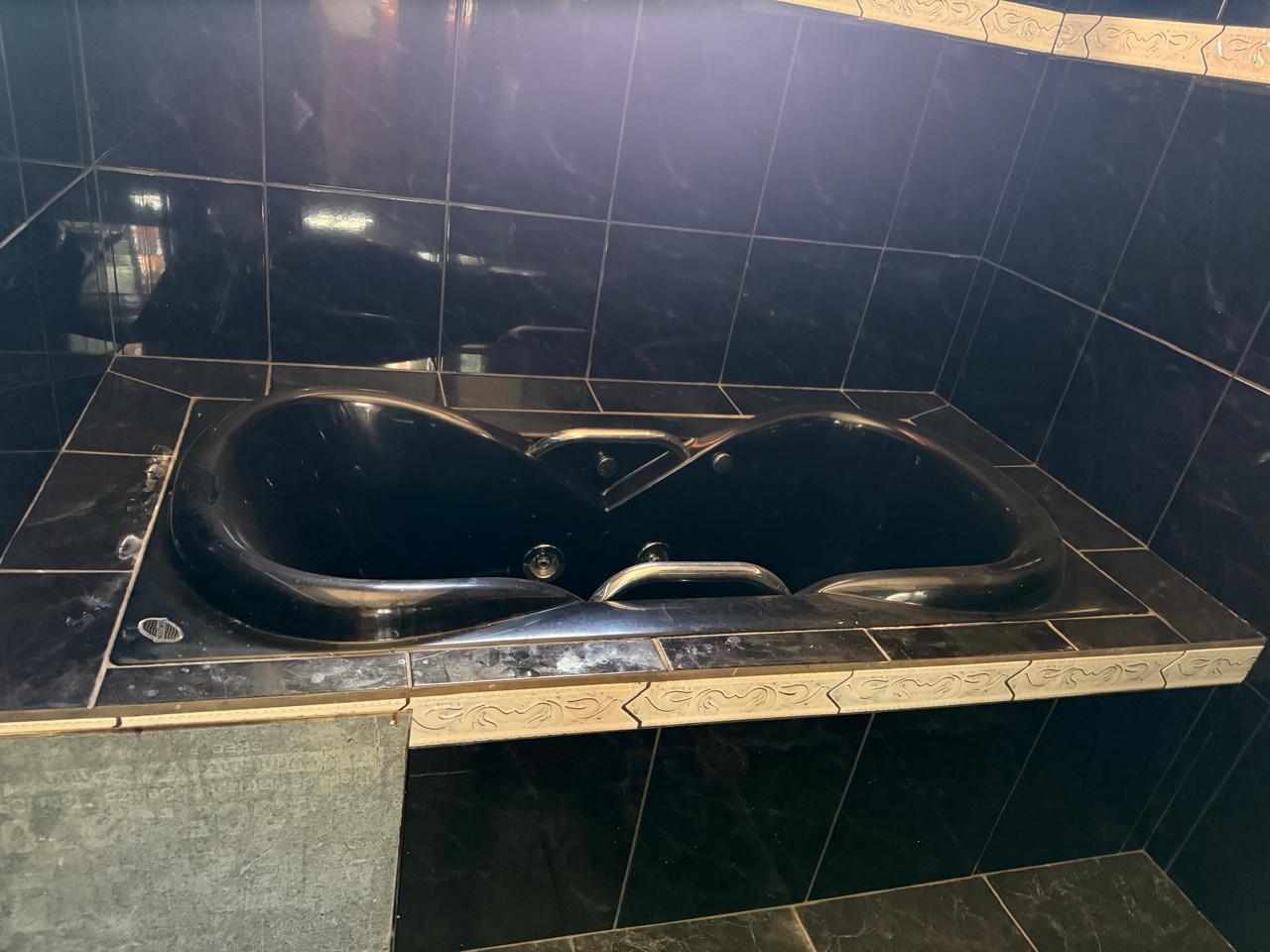 Sobrado com Ponto Comercial à Venda – 280 m² – Excelente Localização – R$ 615.000,00