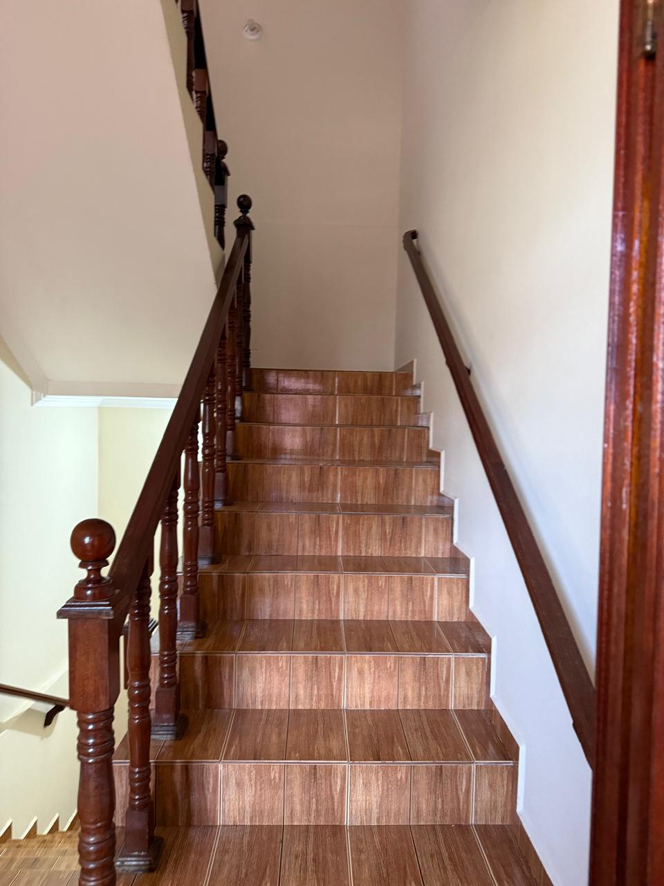 Sobrado com Ponto Comercial à Venda – 280 m² – Excelente Localização – R$ 615.000,00