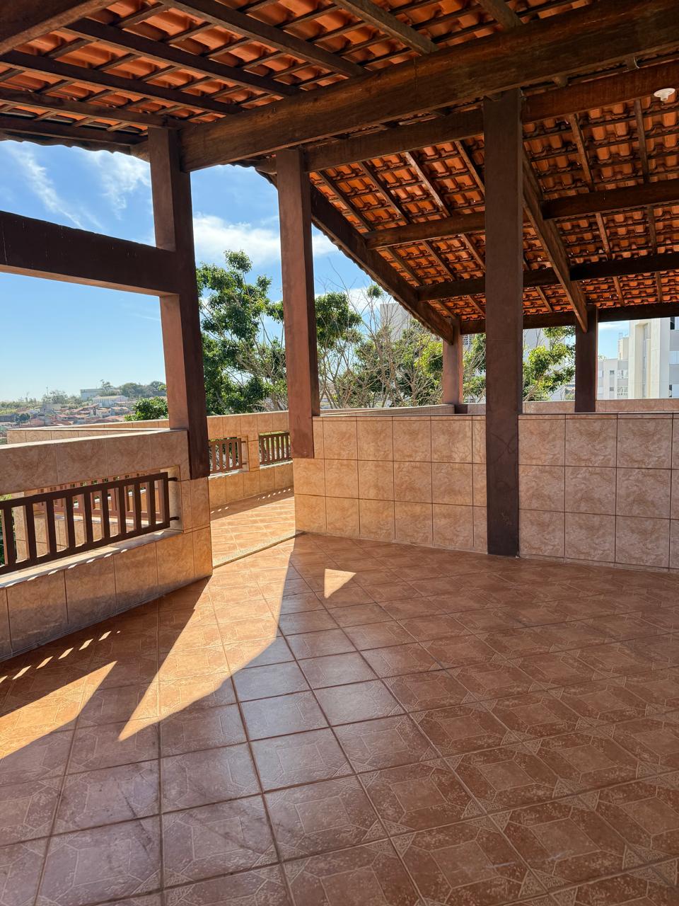 Sobrado com Ponto Comercial à Venda – 280 m² – Excelente Localização – R$ 615.000,00