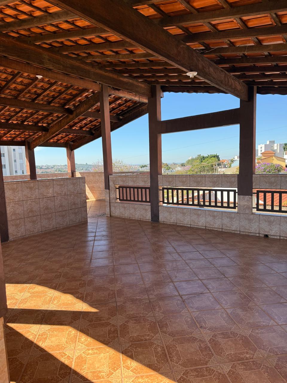 Sobrado com Ponto Comercial à Venda – 280 m² – Excelente Localização – R$ 615.000,00