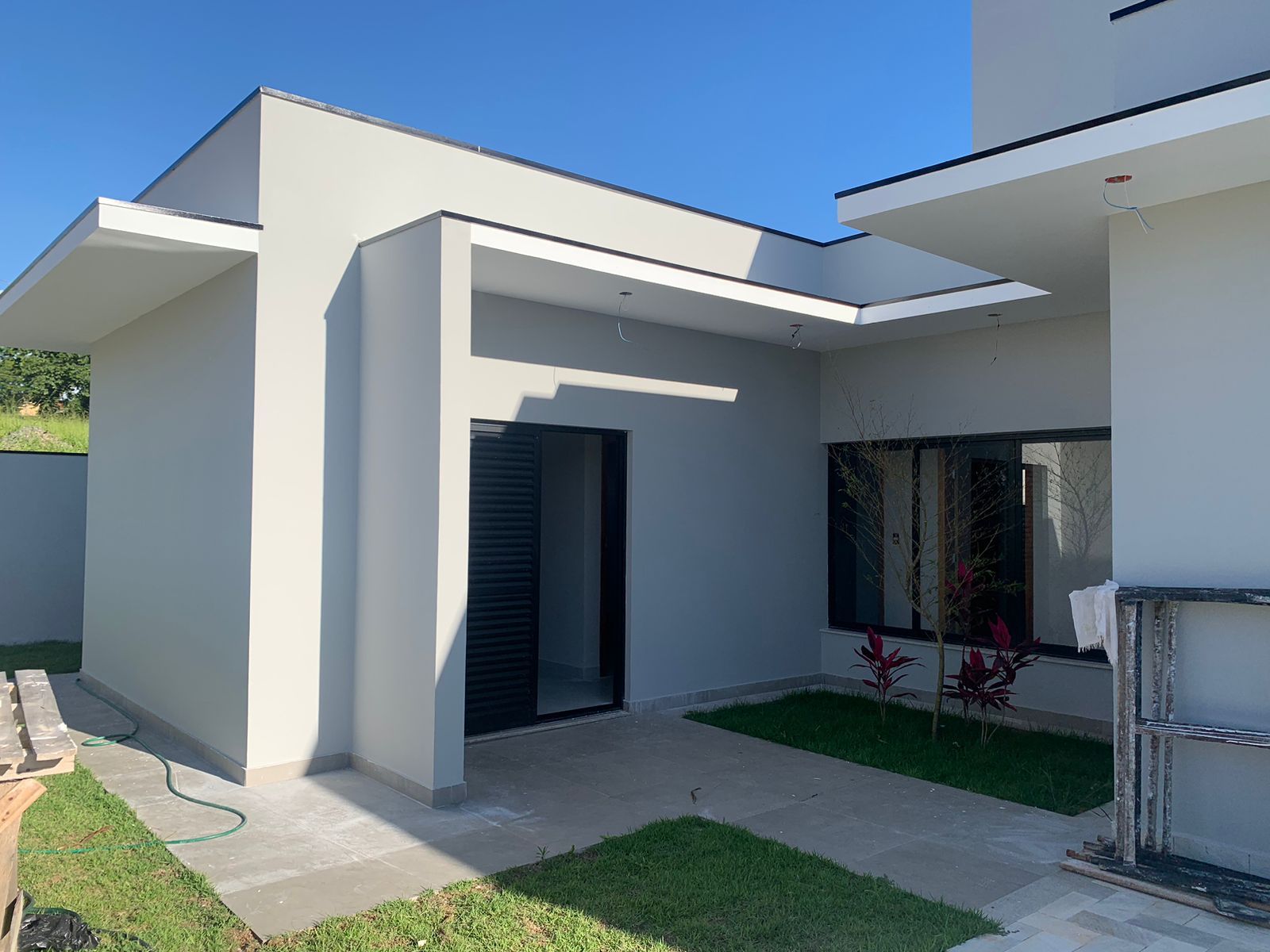 Incrível casa a venda no Condomínio Ninho Verde - Porangaba/SP.