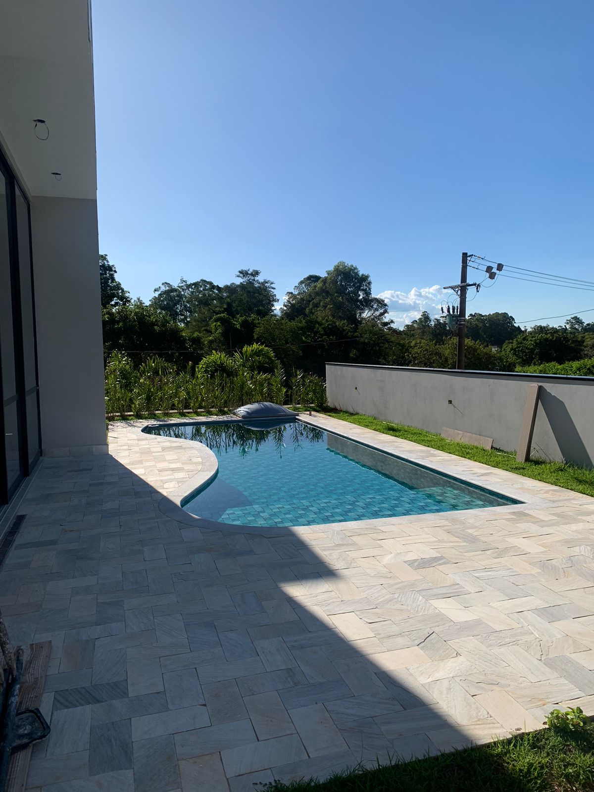 Incrível casa a venda no Condomínio Ninho Verde - Porangaba/SP.