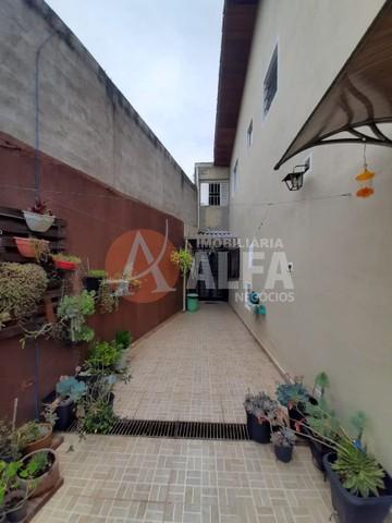 Casa à venda com 3 quartos, 220m² - Foto 16