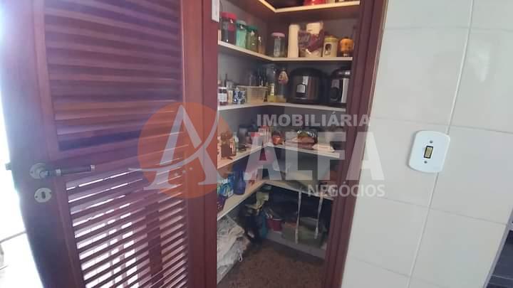 Casa à venda com 4 quartos, 250m² - Foto 9