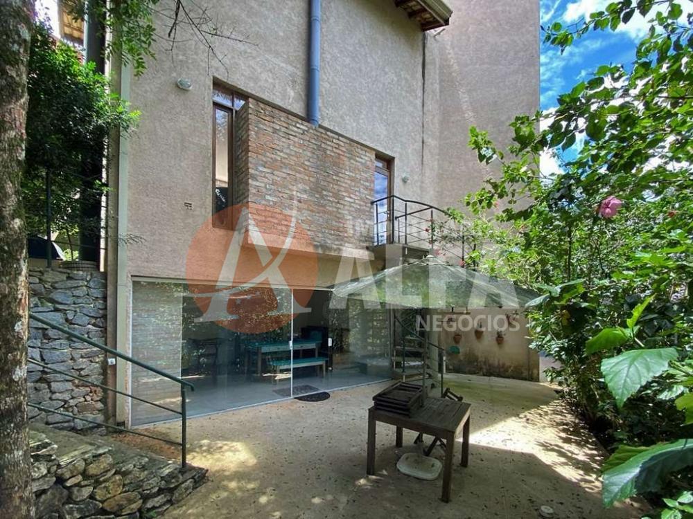 Casa à venda com 4 quartos, 250m² - Foto 20