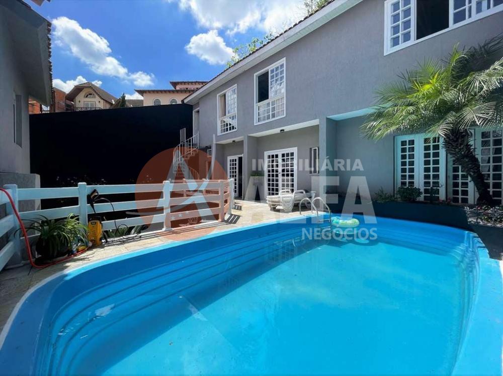 Casa à venda com 5 quartos, 285m² - Foto 1