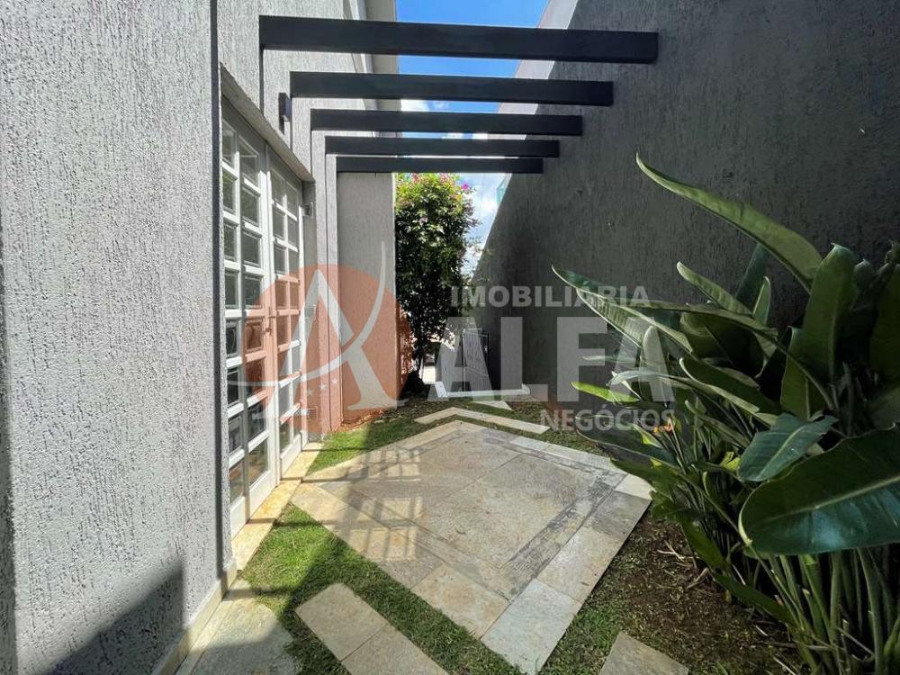 Casa à venda com 5 quartos, 285m² - Foto 10