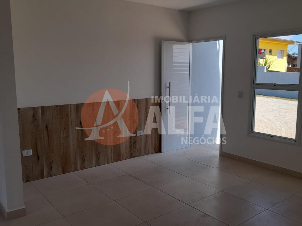 Casa à venda com 2 quartos, 62m² - Foto 4