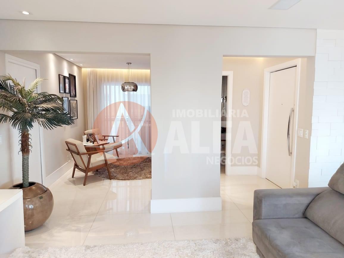 Apartamento à venda com 3 quartos, 194m² - Foto 3