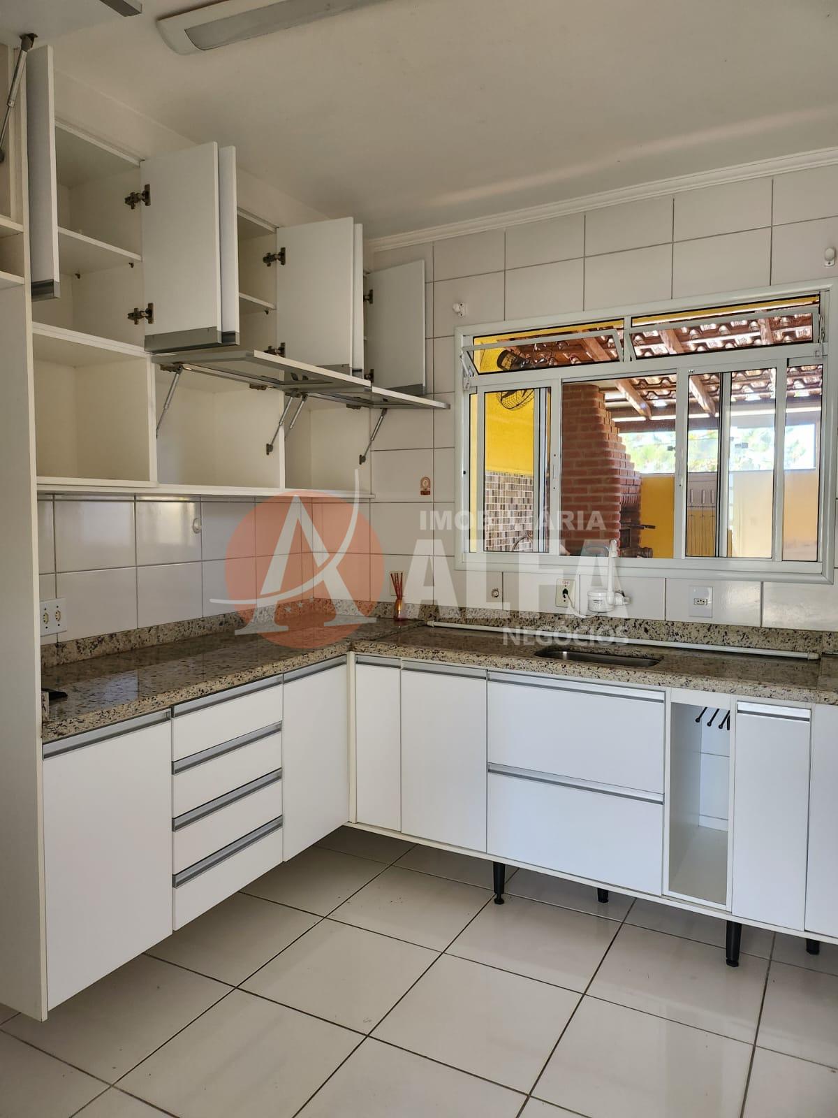 Casa à venda com 2 quartos, 150m² - Foto 8