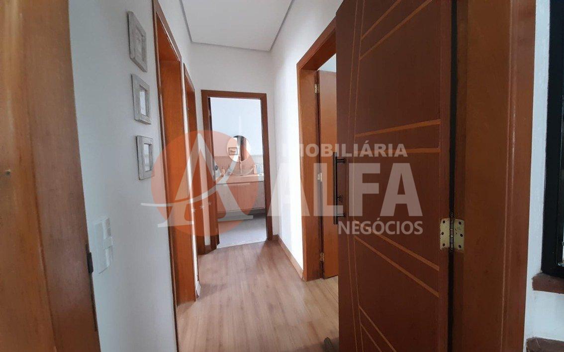 Casa à venda com 3 quartos, 570m² - Foto 2