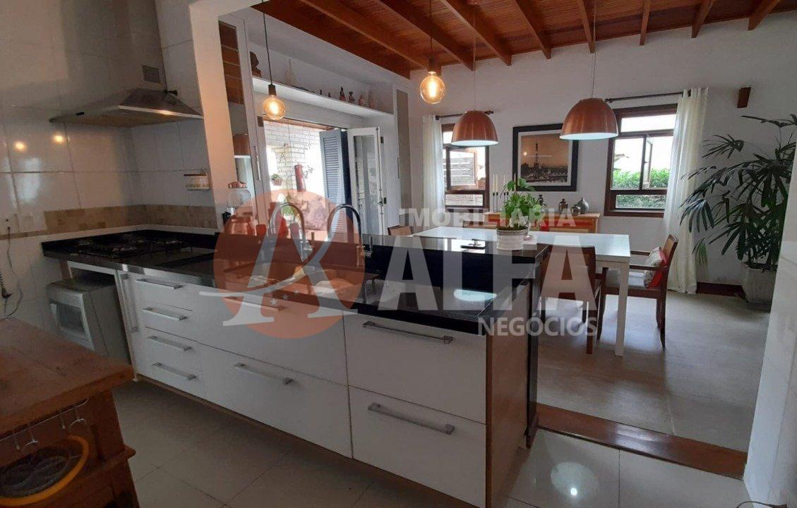 Casa à venda com 3 quartos, 570m² - Foto 4