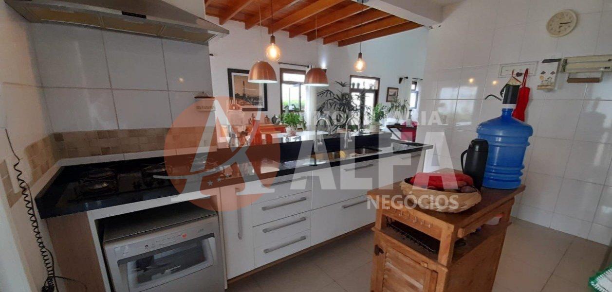 Casa à venda com 3 quartos, 570m² - Foto 42