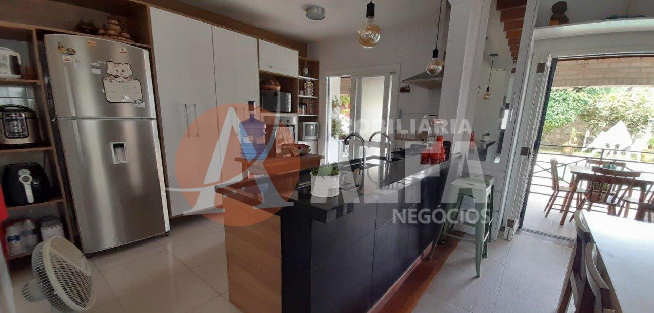 Casa à venda com 3 quartos, 570m² - Foto 44