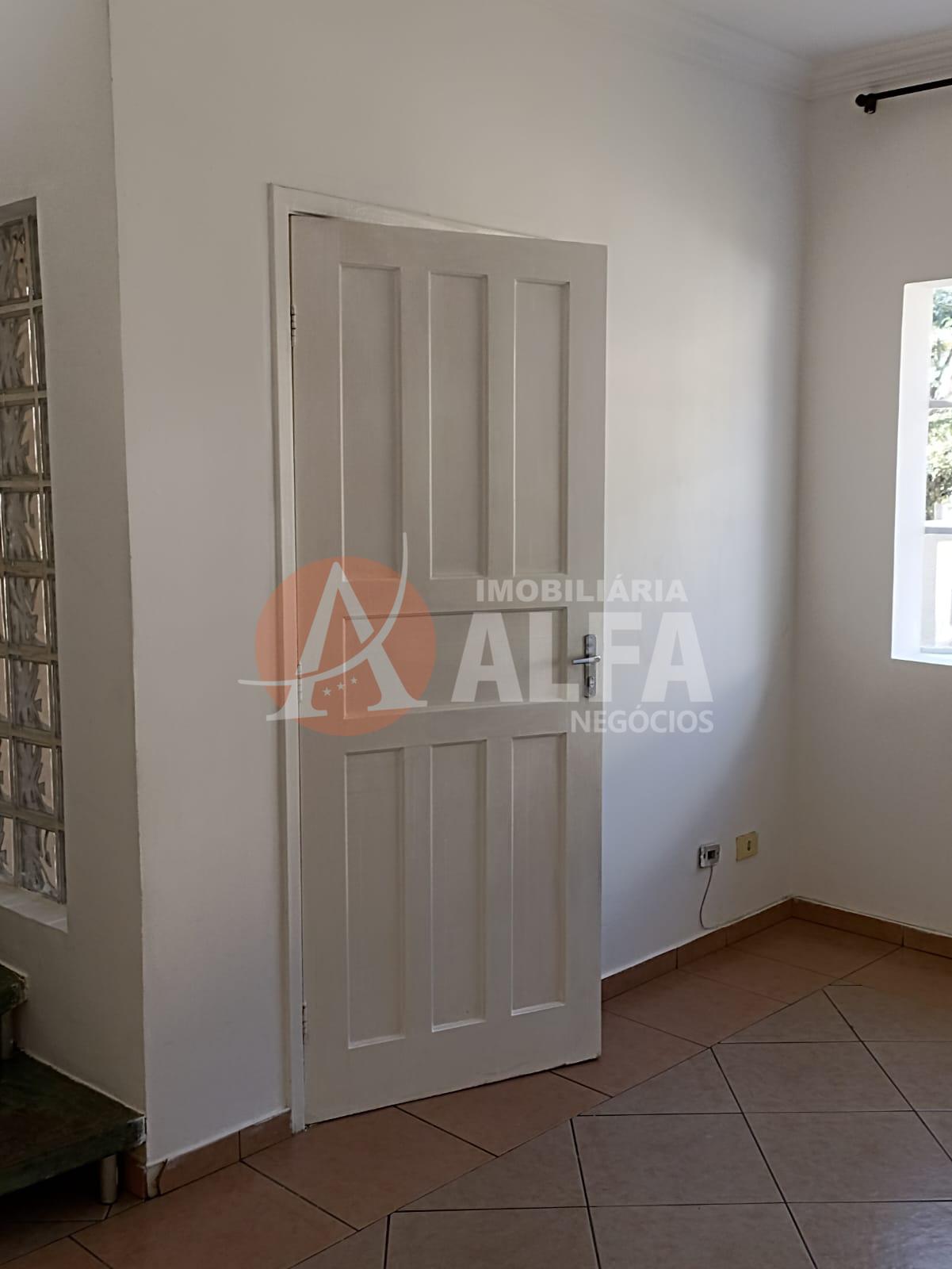 Casa à venda com 2 quartos, 62m² - Foto 4