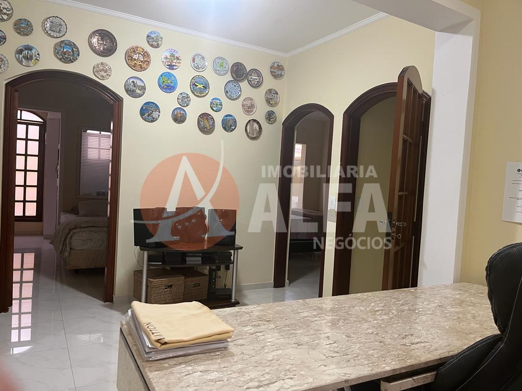 Casa à venda com 4 Dormitórios - Condomínio Dom Henrique III - Cotia / SP