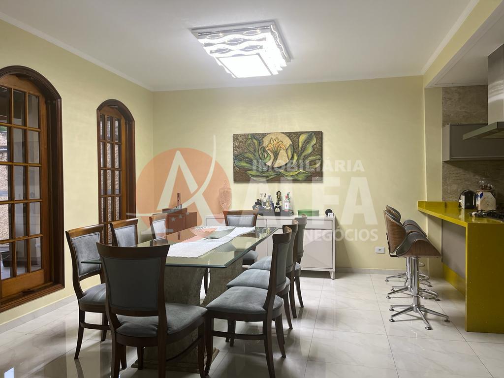 Casa à venda com 4 Dormitórios - Condomínio Dom Henrique III - Cotia / SP