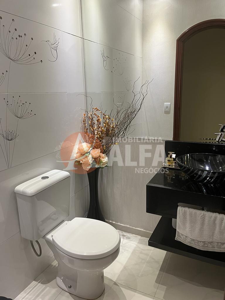 Casa à venda com 4 Dormitórios - Condomínio Dom Henrique III - Cotia / SP
