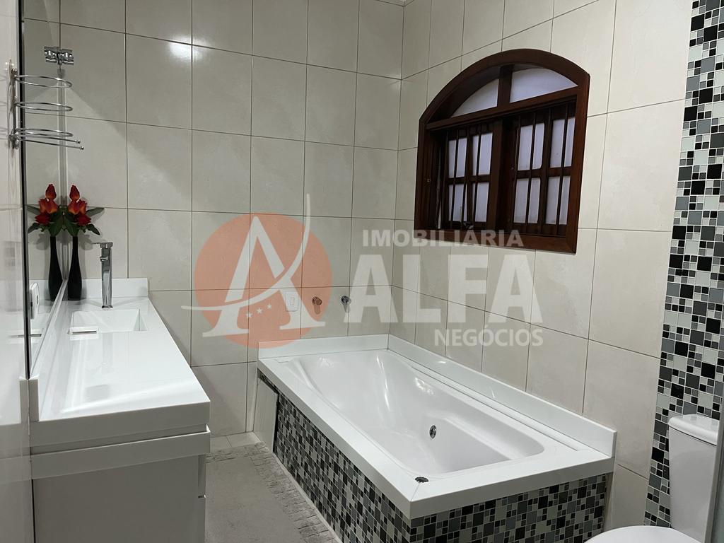 Casa à venda com 4 Dormitórios - Condomínio Dom Henrique III - Cotia / SP