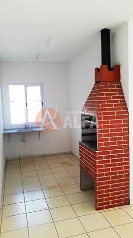 Casa à venda com 2 quartos, 70m² - Foto 9