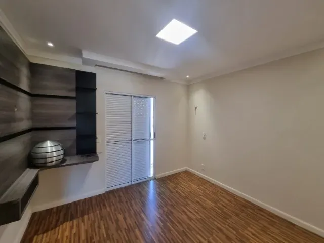 Casa à venda com 3 quartos, 100m² - Foto 4