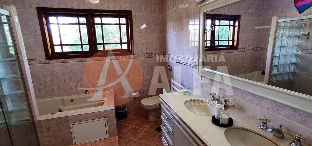 Casa à venda com 3 quartos, 330m² - Foto 17