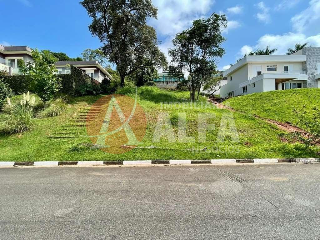 Terreno à venda com 1 quarto, 500m² - Foto 1