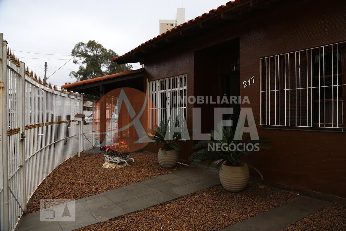 Casa à venda com 4 quartos, 175m² - Foto 1