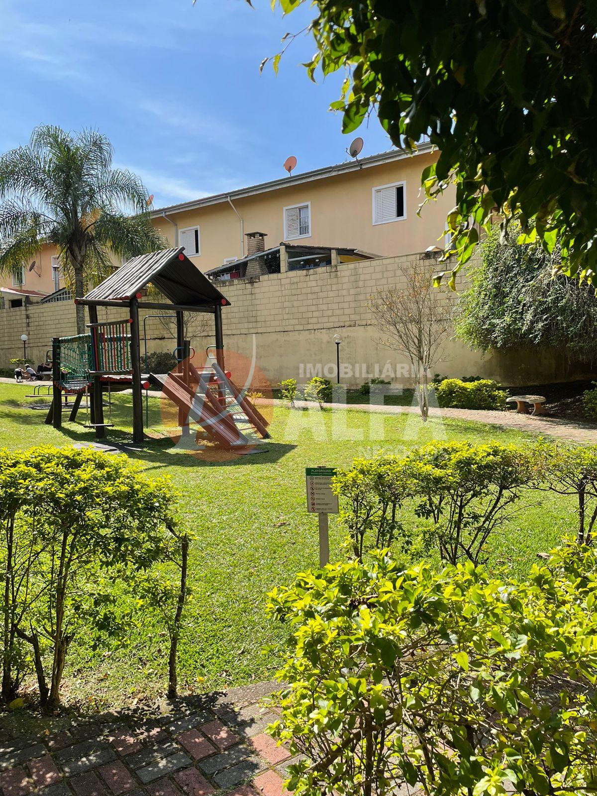 Casa com 2 Dormitórios - Condomínio Residencial Villas da Granja I - Cotia - SP