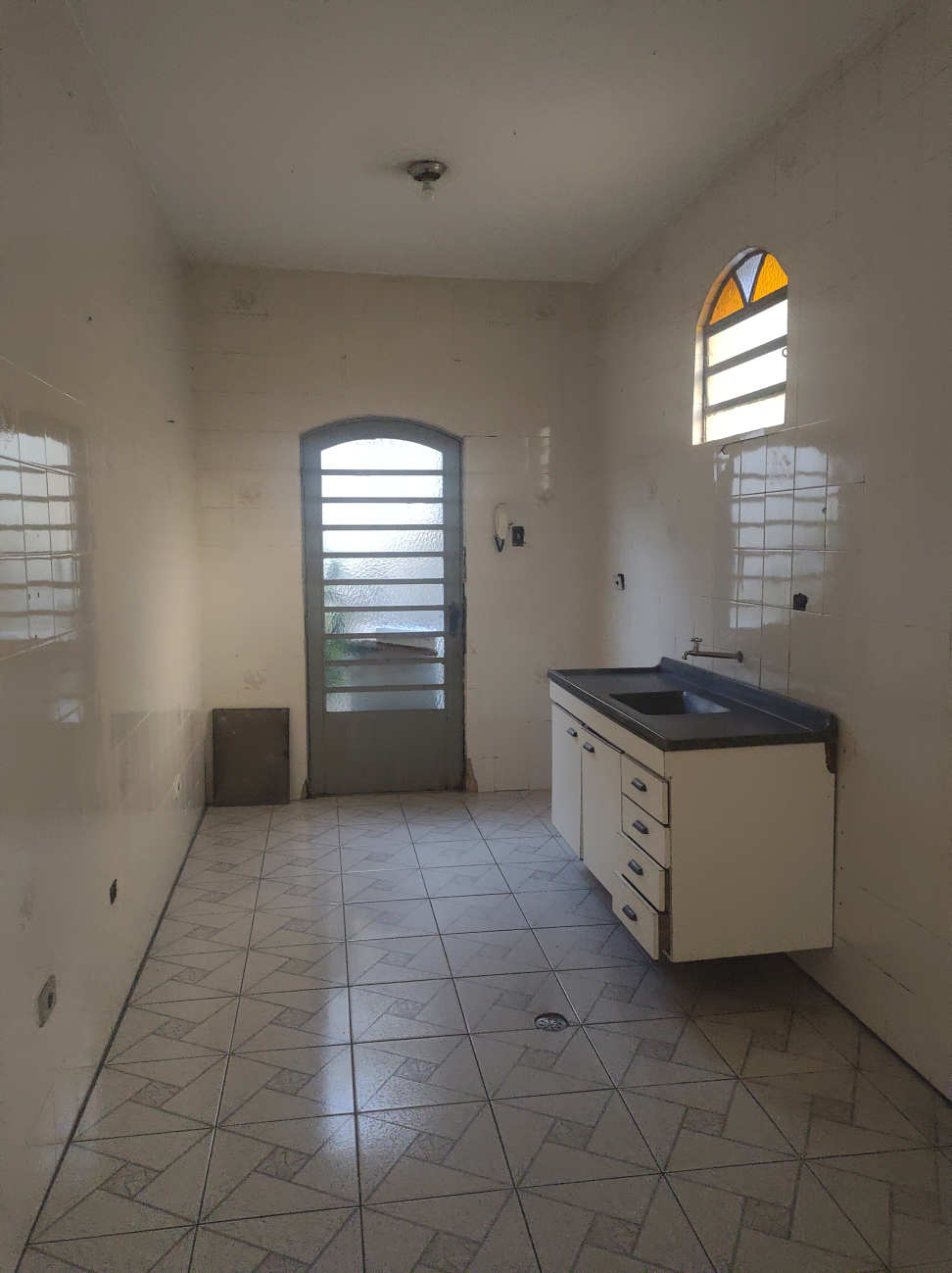 Casa para alugar com 2 quartos, 40m² - Foto 6