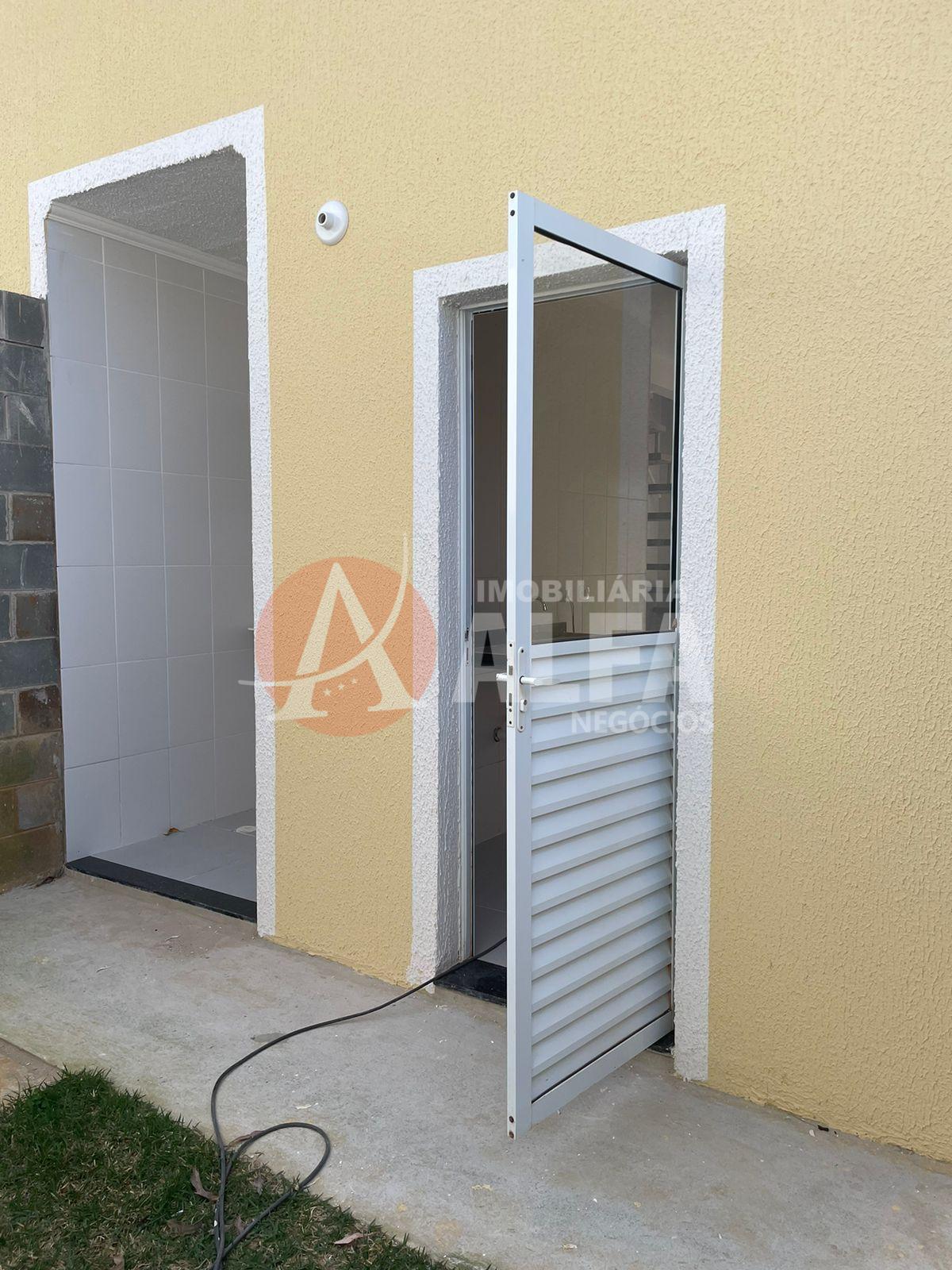 Casa à venda com 2 quartos, 48m² - Foto 17